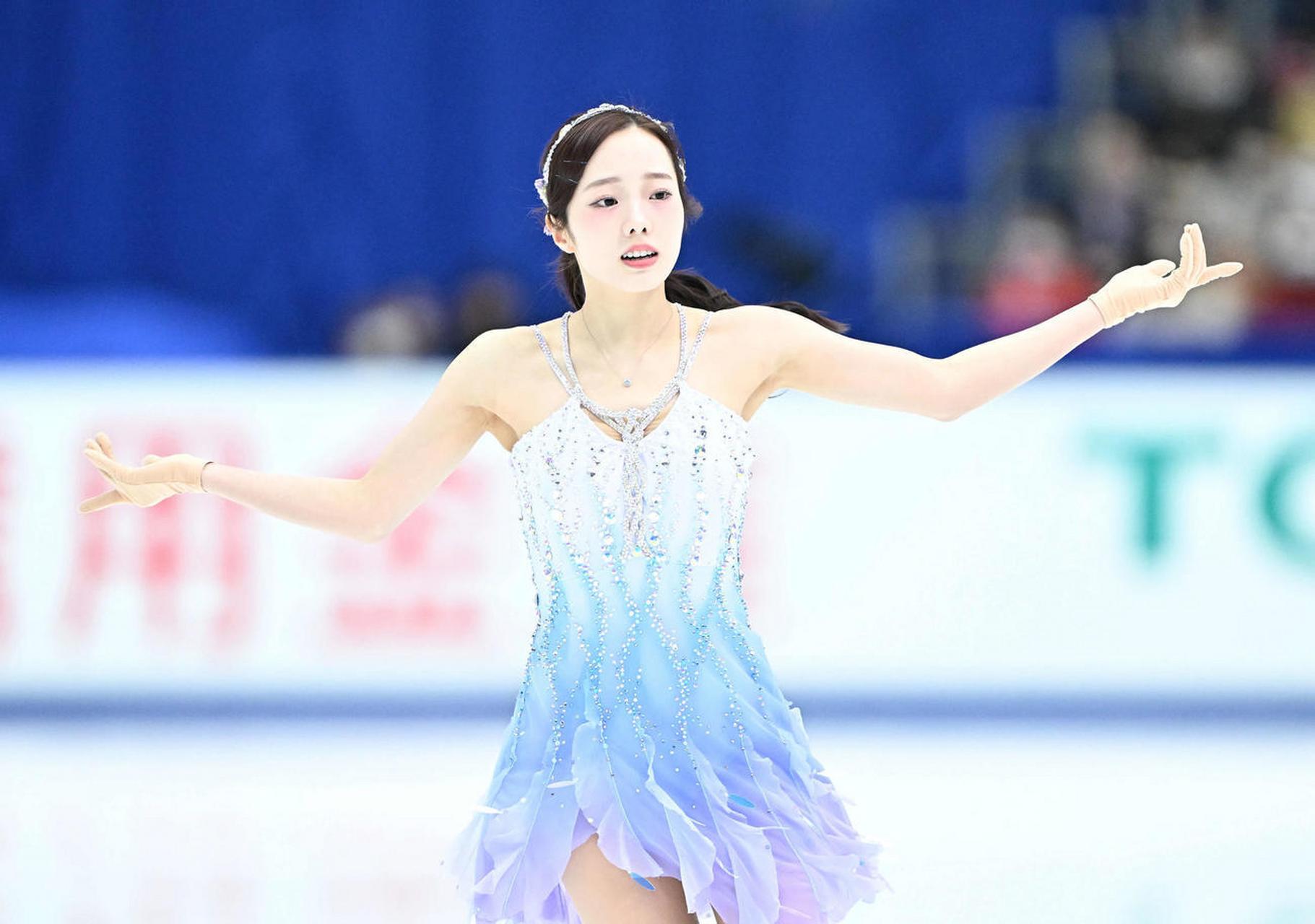 日本花样滑冰运动员本田真凛宣布退役,因伤病困扰未能达到预期水平.