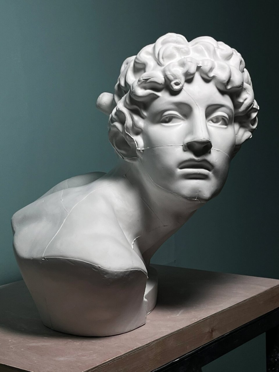 型准神态到位的《勇士》  《勇士》石膏像:艺术与学习的完美结合