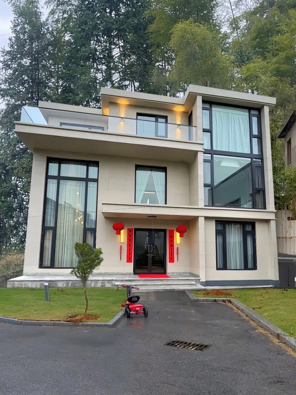 今天来晒晒我家自建房  三层小楼外观简约大气,内部装修温馨舒适.