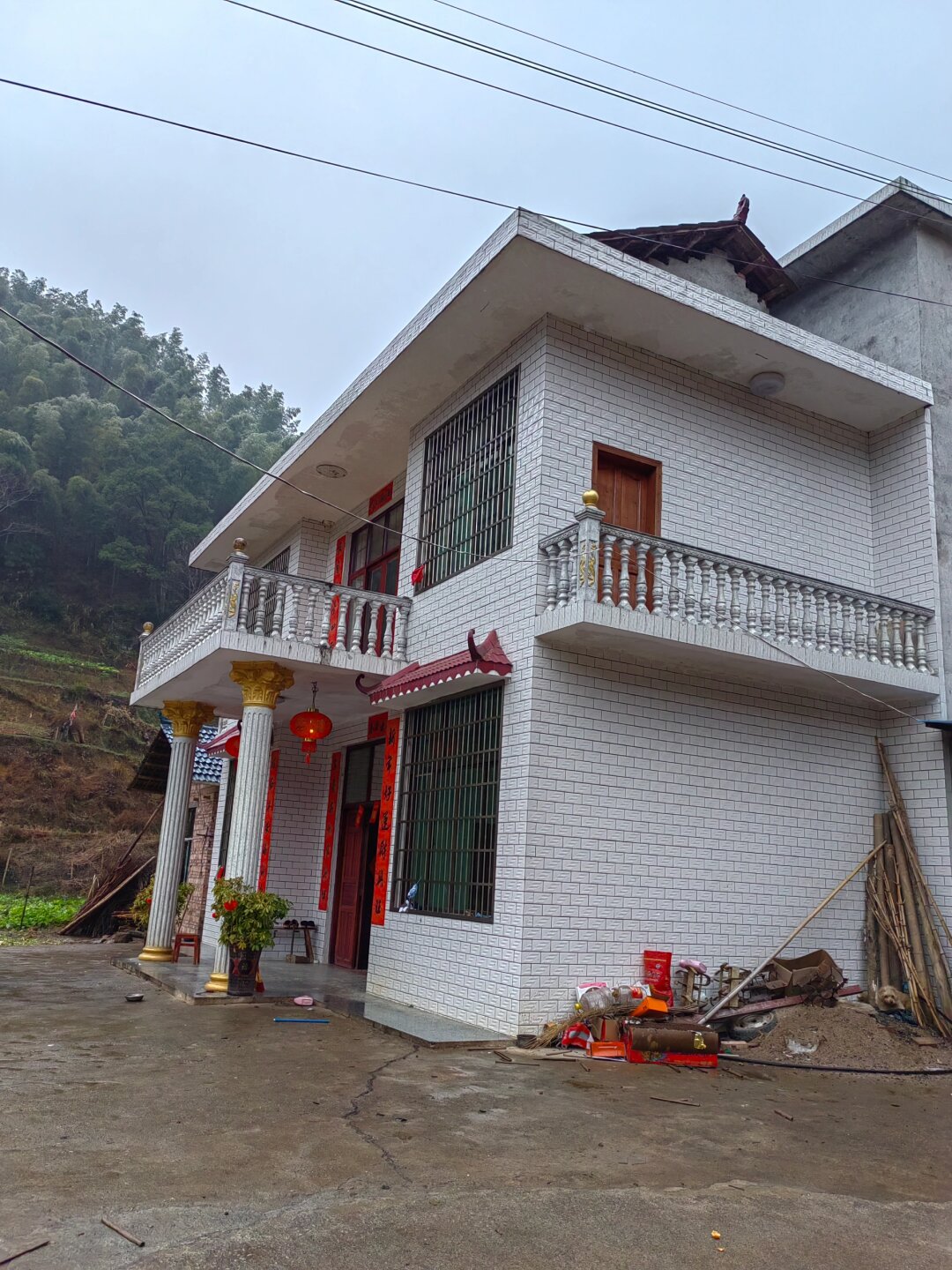 农村之所以喜欢把房子建成这样