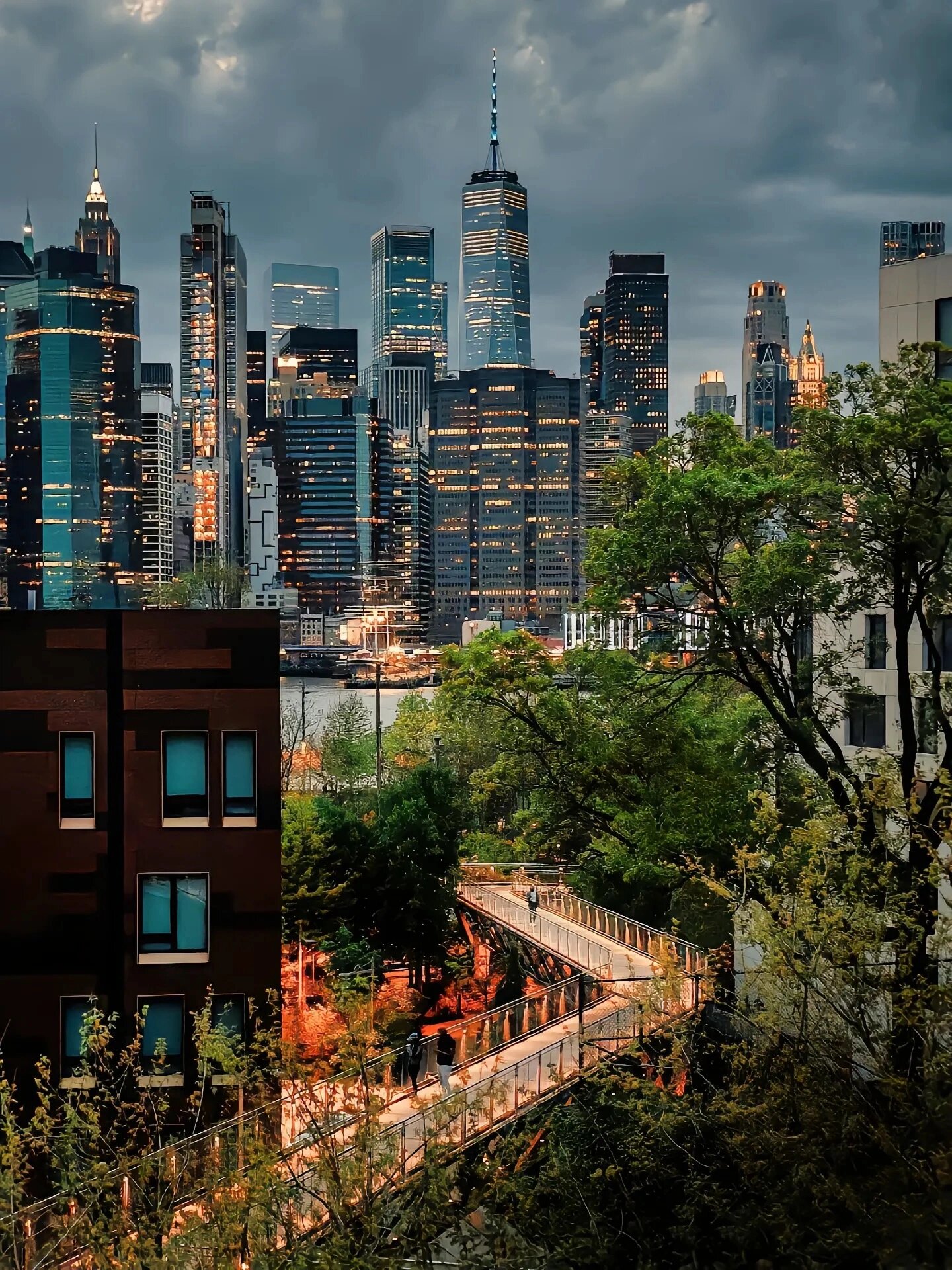 布鲁克林大桥是美国史上最古老的钢丝悬索大桥