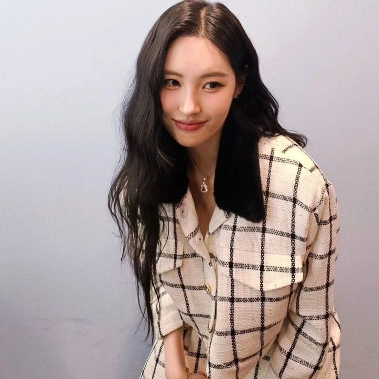 宣美私服穿搭科普  宣美最近的私服穿搭中,她那双美腿真是让人惊叹