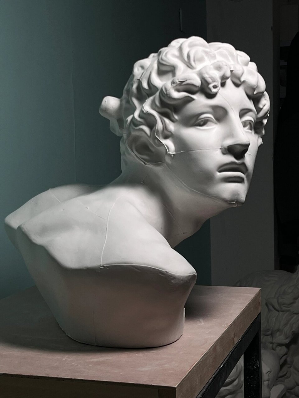 型准神态到位的《勇士》  《勇士》石膏像:艺术与学习的完美结合