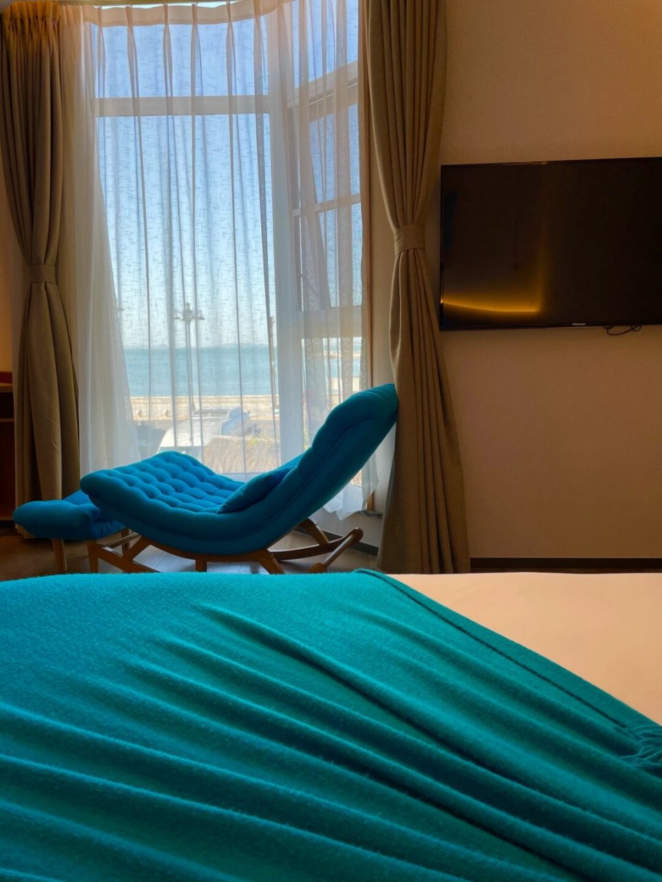 "海景房"直视八仙过海景区  在海天交融的秘境之城蓬莱,邂逅了一处让