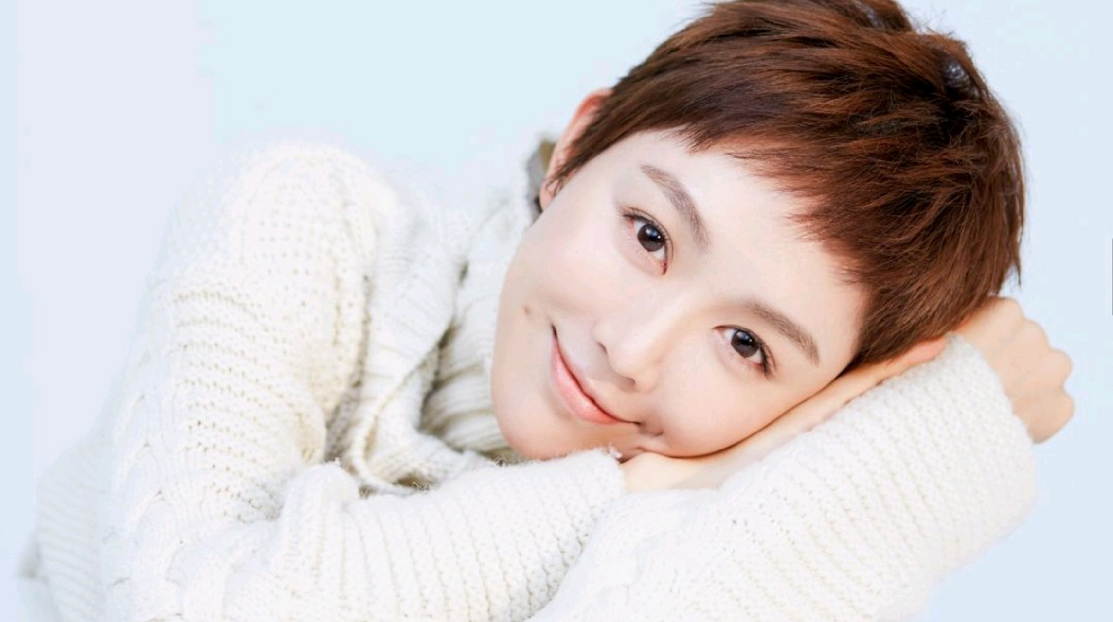 一位身材特好的女演员叫姜妍,被她在某档综艺节目中展现的厨艺所征服