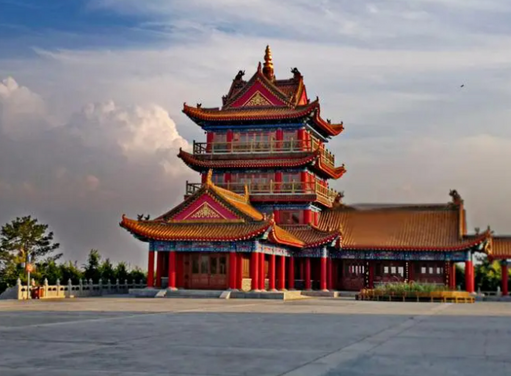 银川市旅游景点丰富,包括西夏陵,镇北堡影城,承天寺塔等.