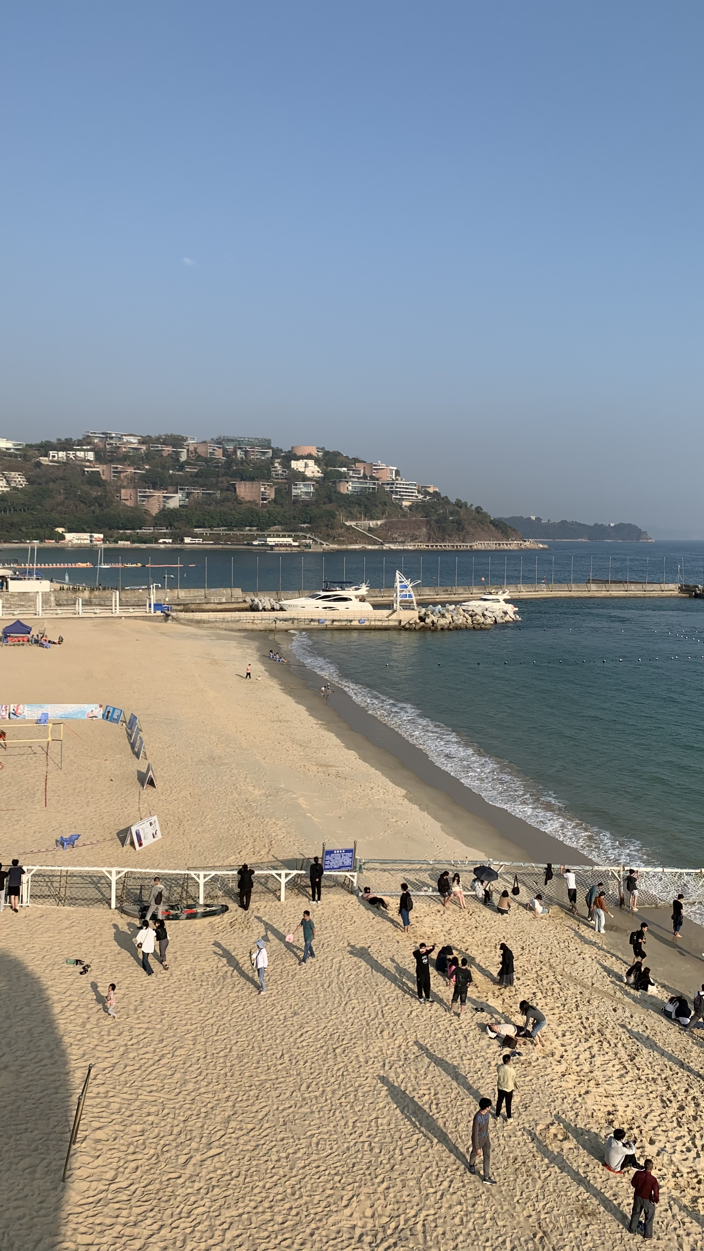 冬天的深圳大梅沙海滨公园沙滩依然非常热闹竖屏美照