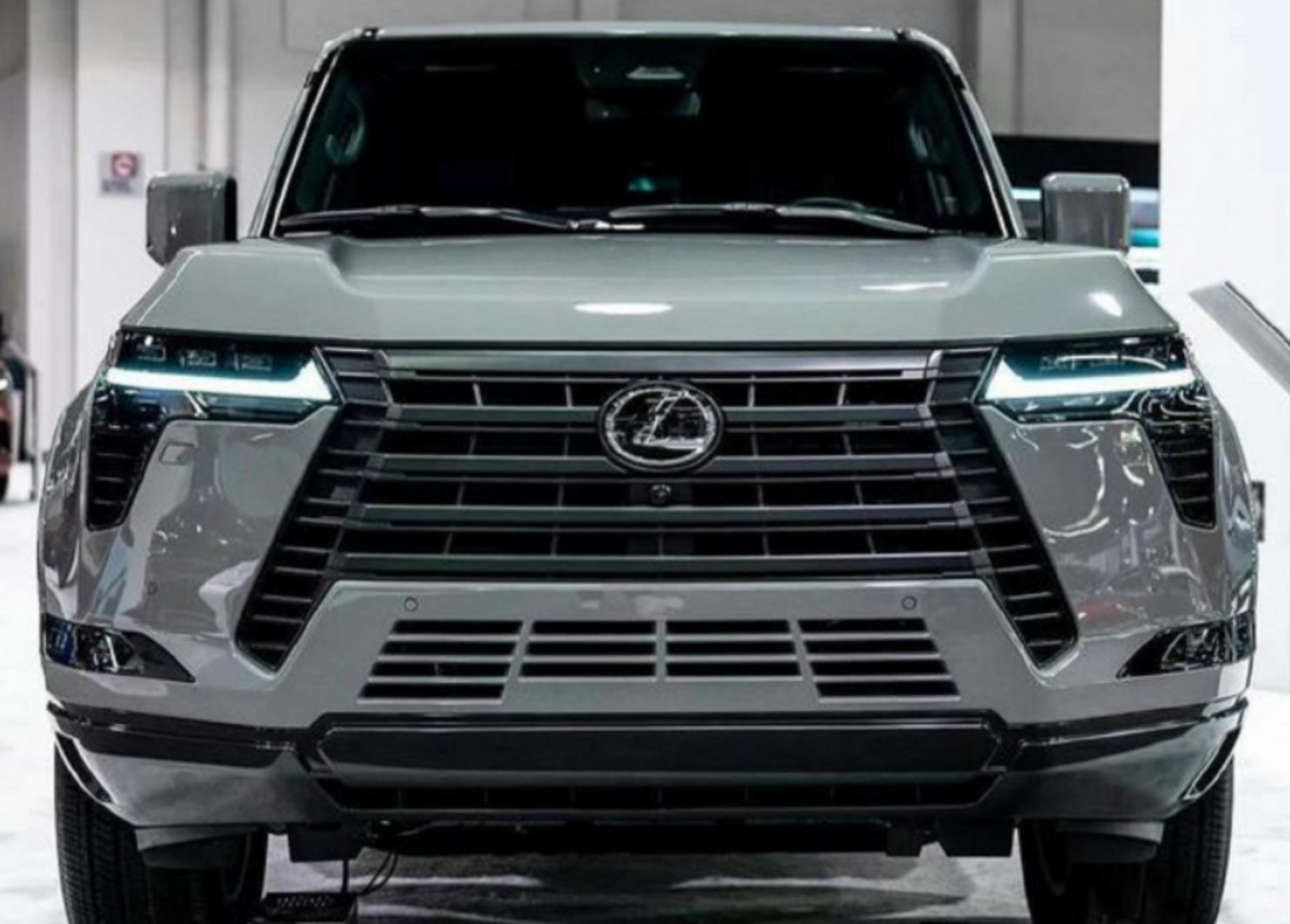 新款雷克萨斯gx550以亲民价格,豪华外观,宽敞空间,先进科技配置和强大