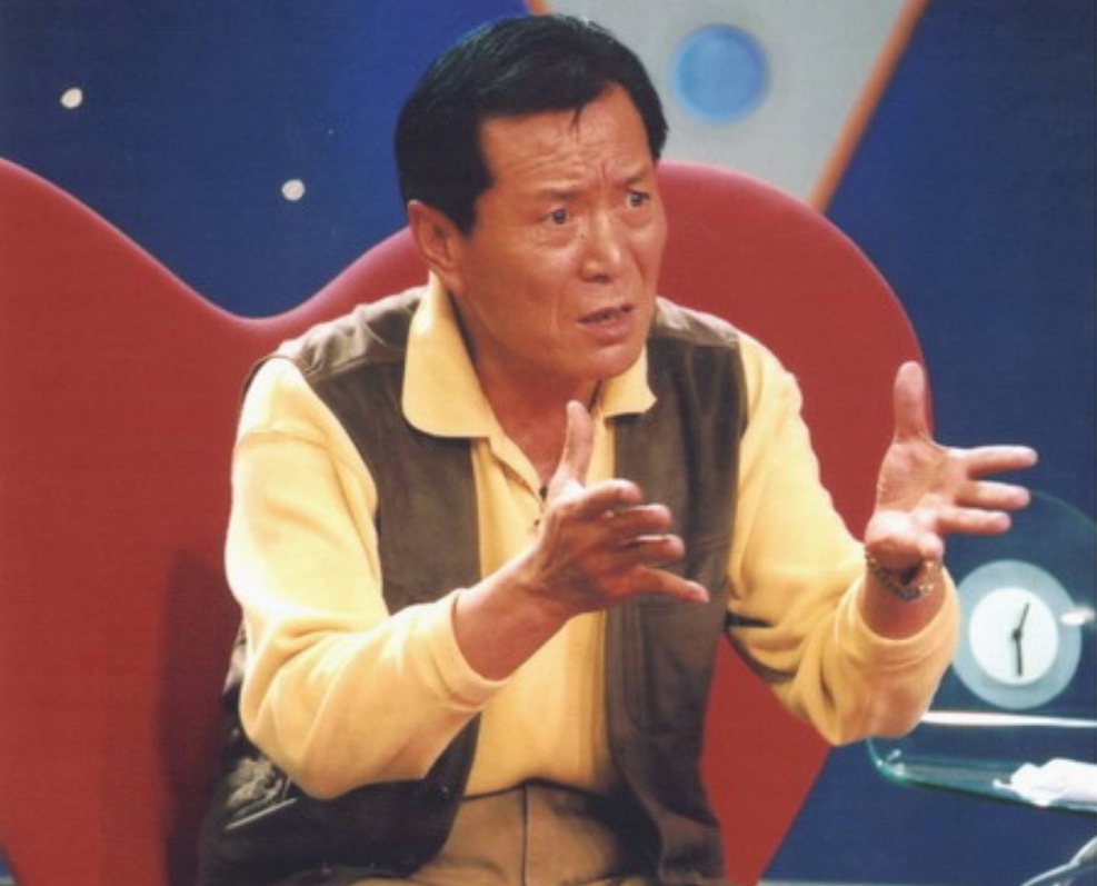 钱勇夫:曾被母亲卖掉又赎回,遭诬陷入狱,3次自杀,现状如何?