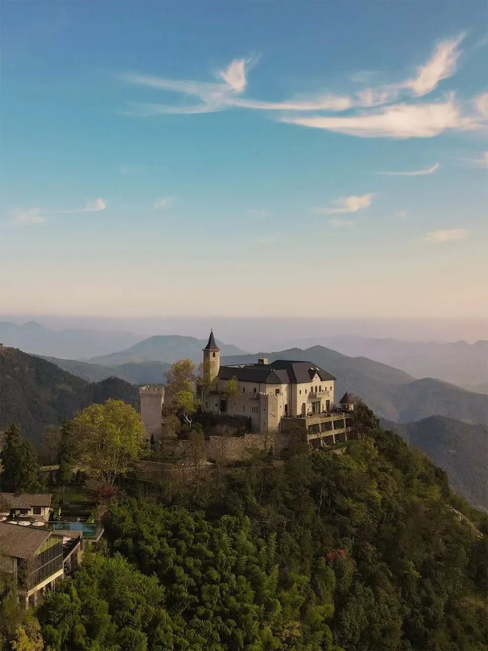 莫干山风景名胜区 被称为"江南第一山"的莫干山,不仅是避暑胜地,更是