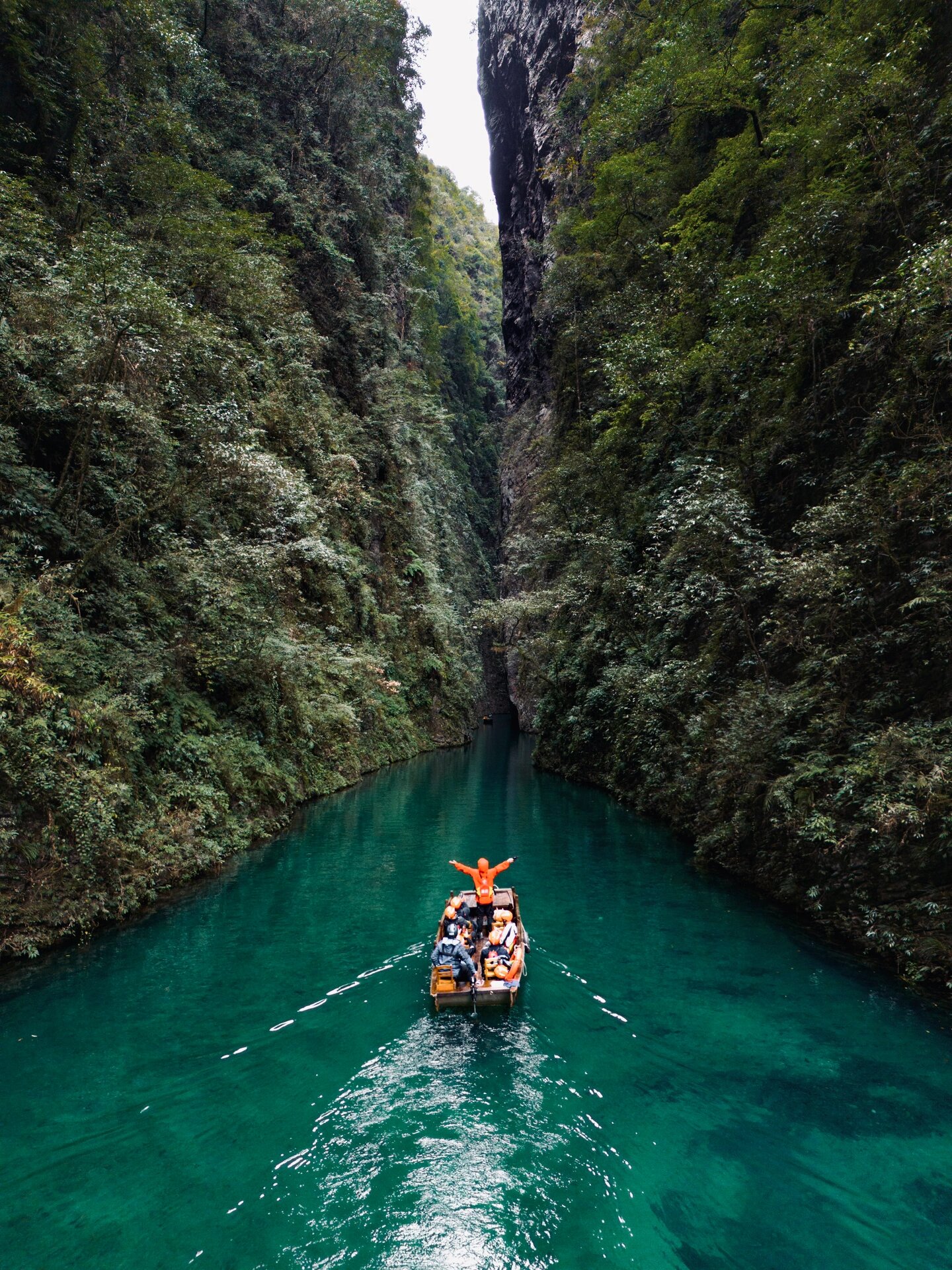 鹤峰屏山峡谷照片图片