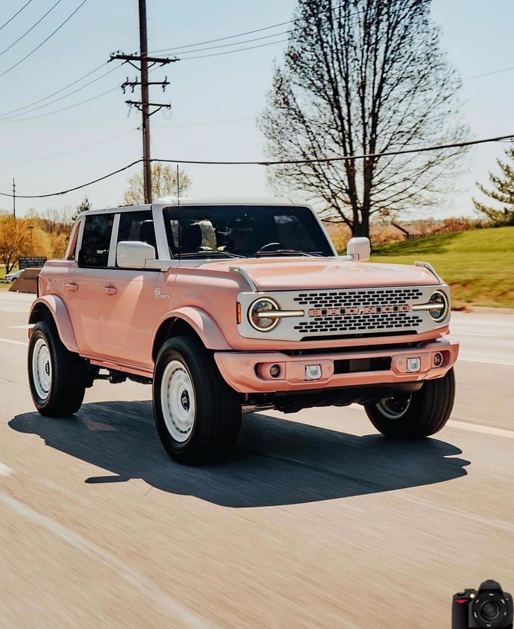 谁说女生不能开越野车哒!