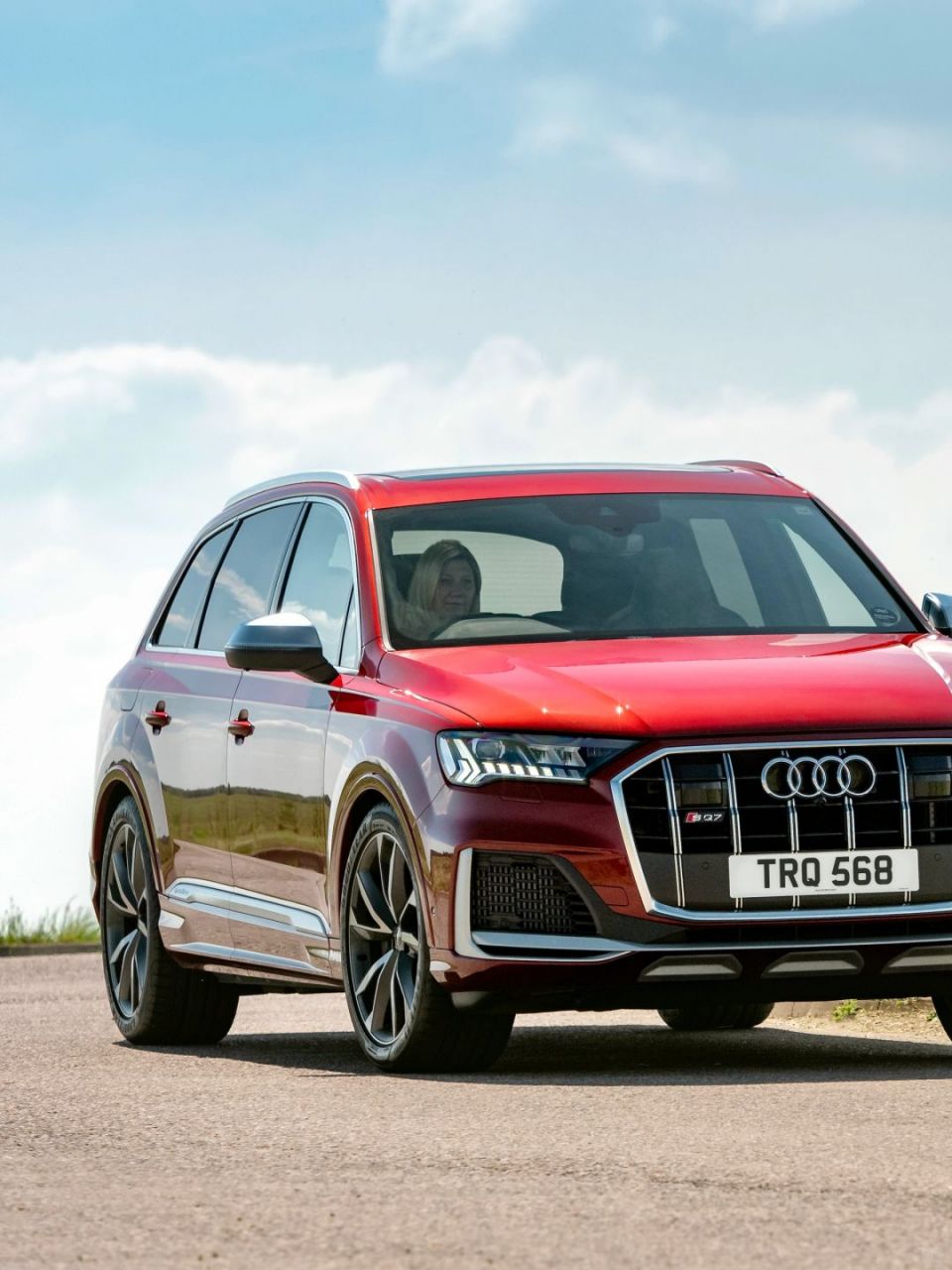 2020年,奥迪sq7已经全球上市发布,如今已经2023年8月了,针对中国食