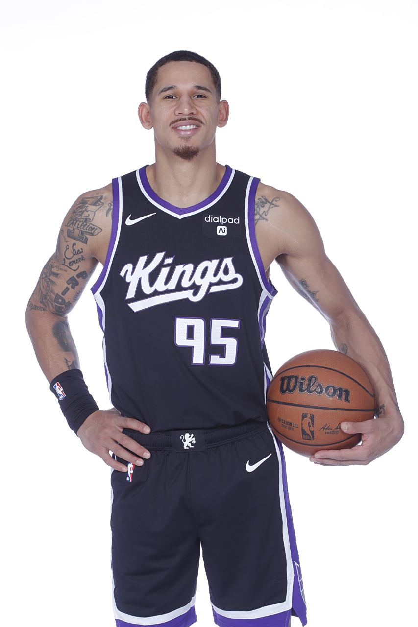 《萨克拉门托蜜蜂报》消息,国王将裁掉老将前锋胡安-托斯卡诺-安德森