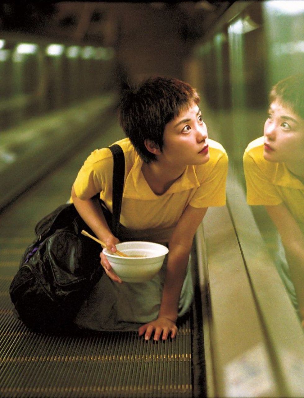 电视剧《繁花》热映,结果意外引出王菲当年拍王家卫电影的往事.