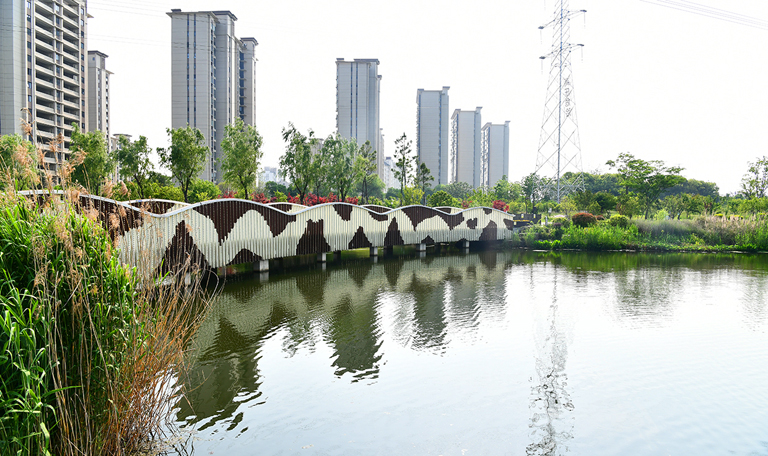 休闲式慢旅游,就来龙潭公园