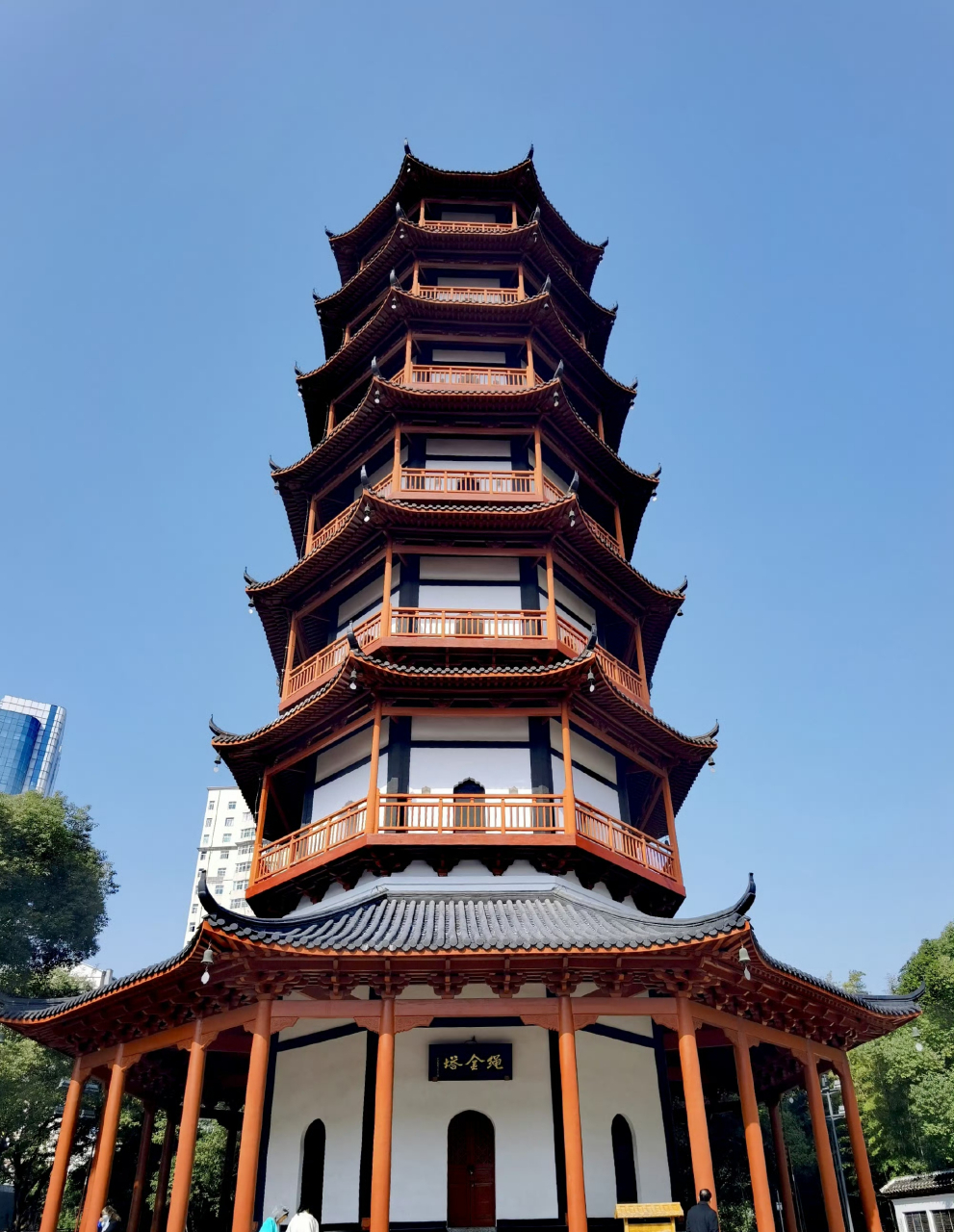 南昌绳金塔,江南典型的砖木结构楼阁式塔.