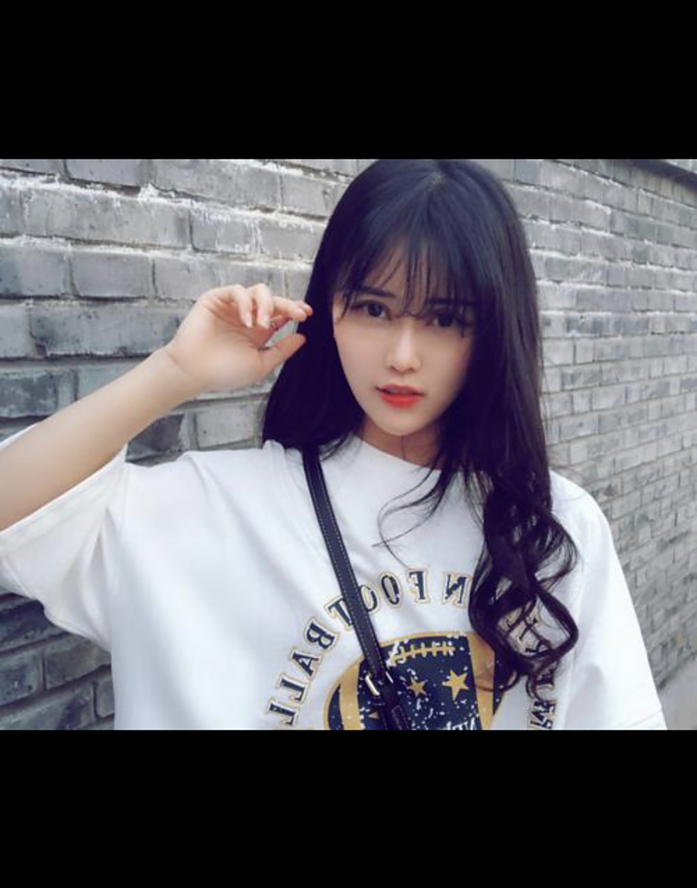 十大网红美女歌手 麦小兜 麦小兜,原名杨洛,中国内地女歌手,1997年7月