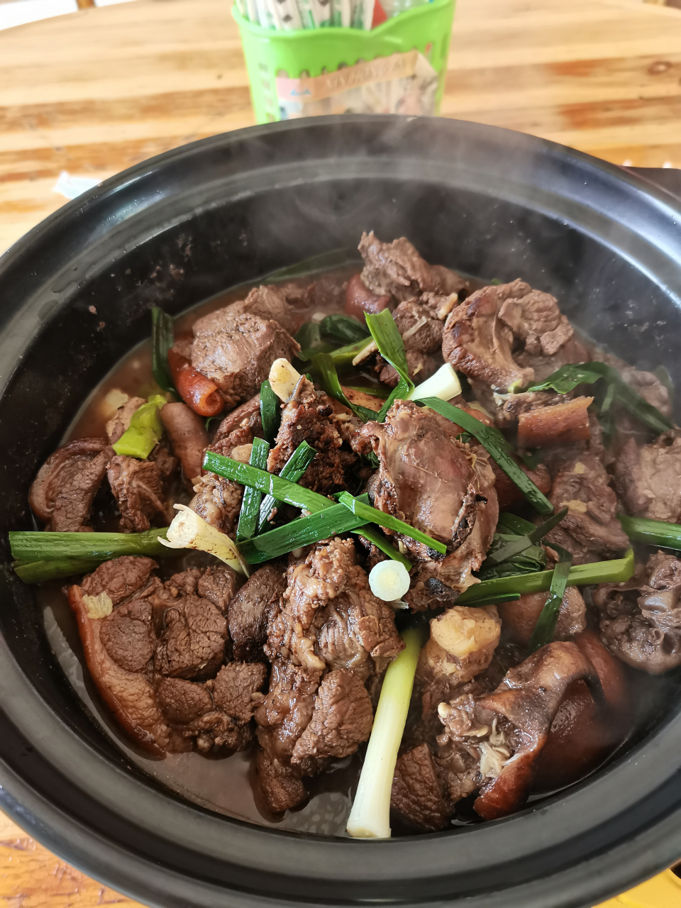 那么,狗肉煲英语怎么说?dog meat pot