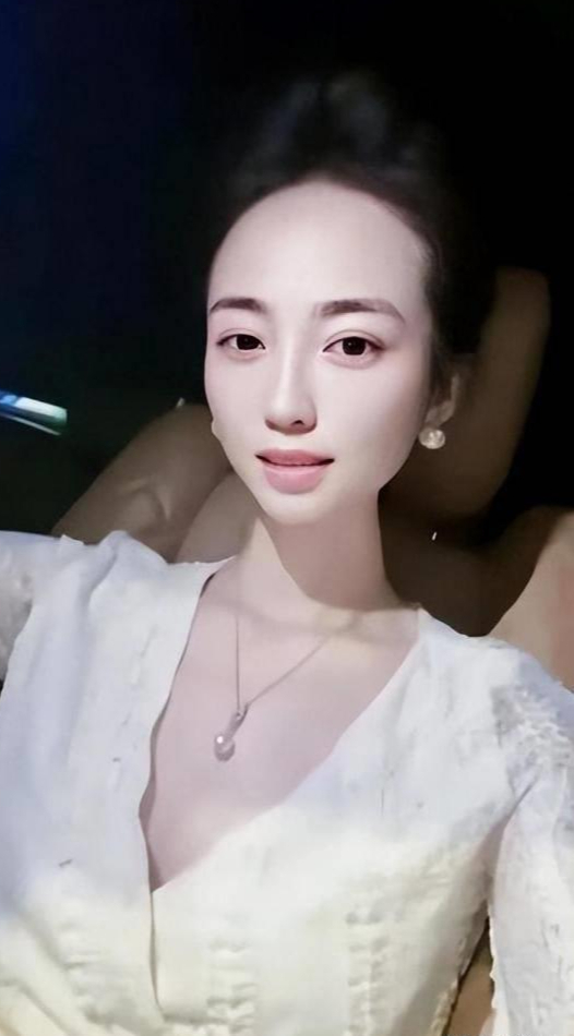 白珊珊无论是真心秉承这种思想过日子,还是出于炒作之