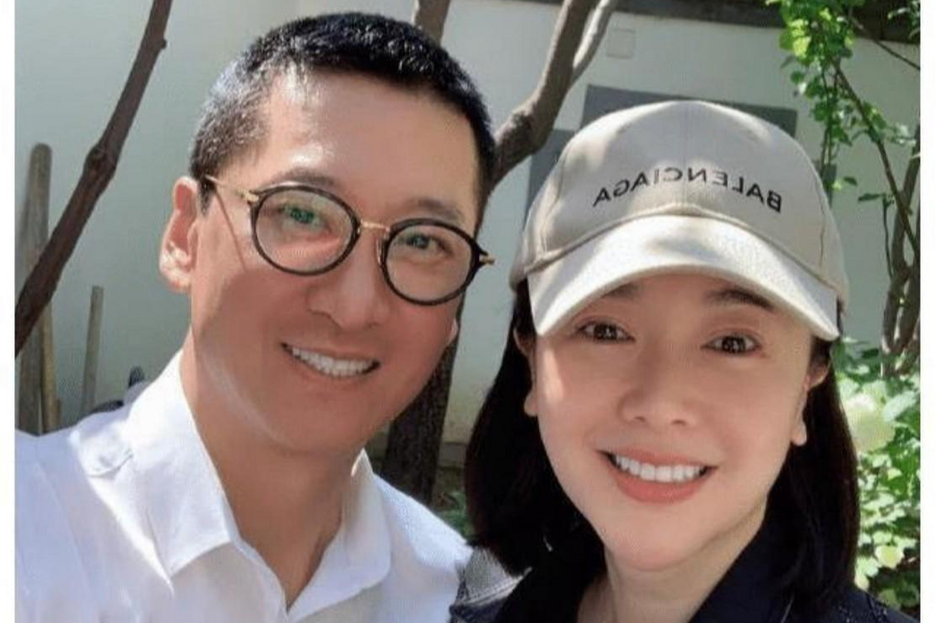 周杰是一位中国大陆的著名男演员,因饰演《还珠格格》中的尔康而走红.