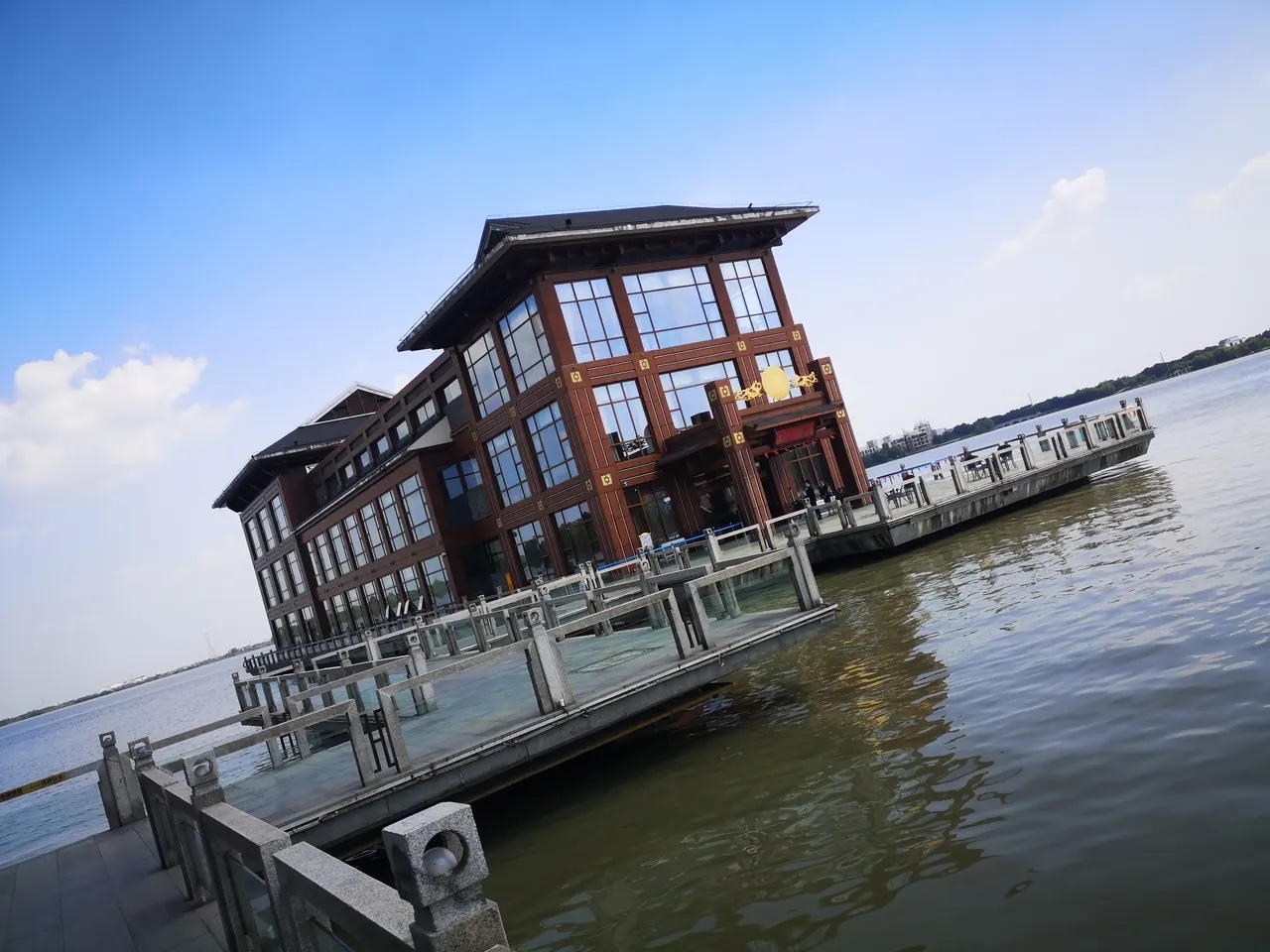 目前我手上有存款40w,老婆有存款20w.不欠债