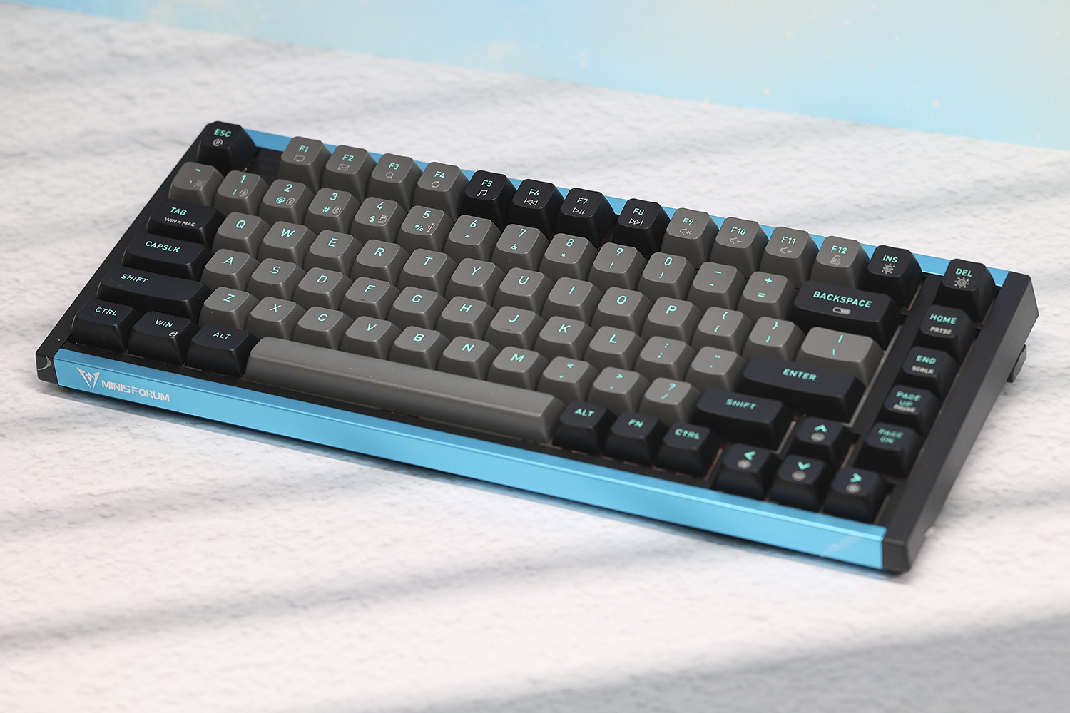 炫彩与手感的碰撞,83键铭凡键盘让办公娱乐更高效