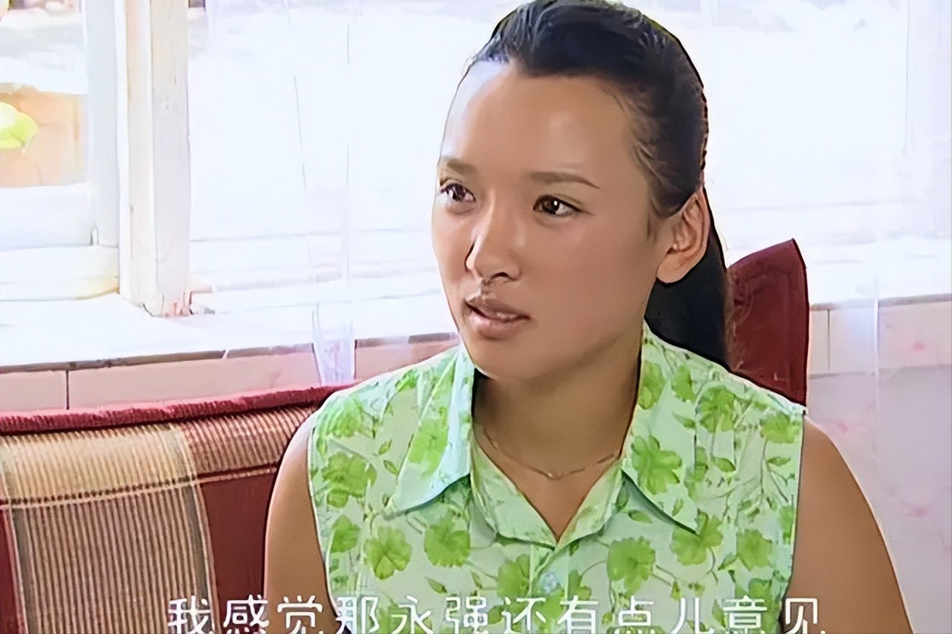 王君平是赵本山的徒弟之一,因出众的长相被赵本山邀请拍戏,从而改变了