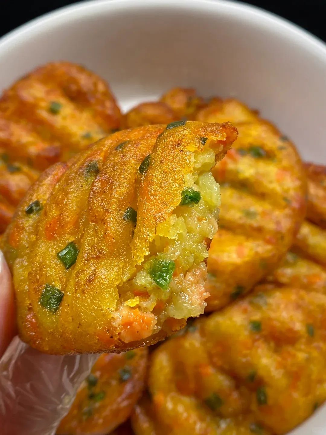 土豆饼这种做法实在太香了,外酥里嫩,软糯香甜