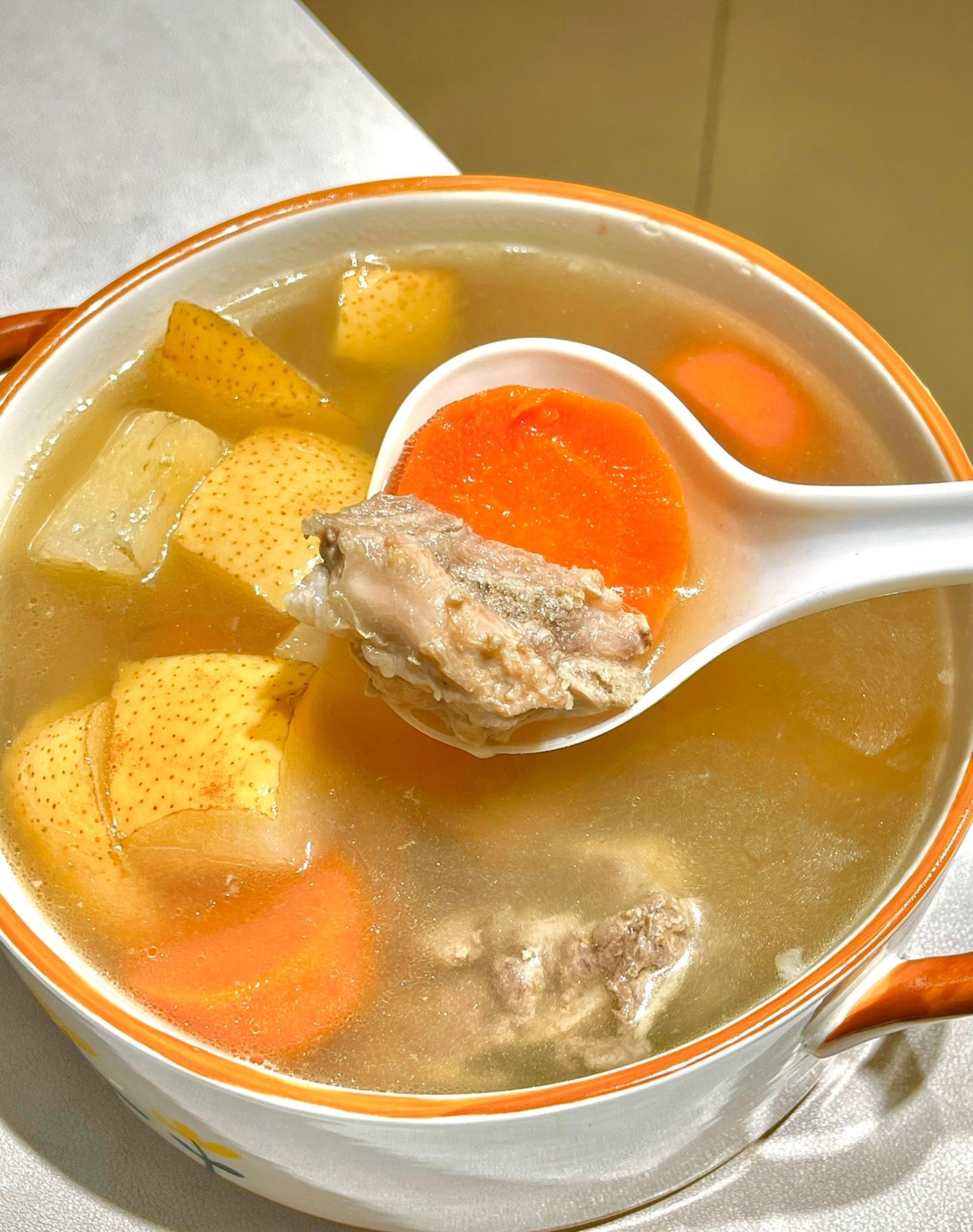 小孩子应该会喜欢平时多吃点红萝卜对身体很好!