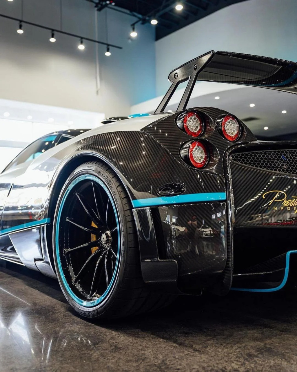 帕加尼风神huayra ultimo即将成为历史的一部分!