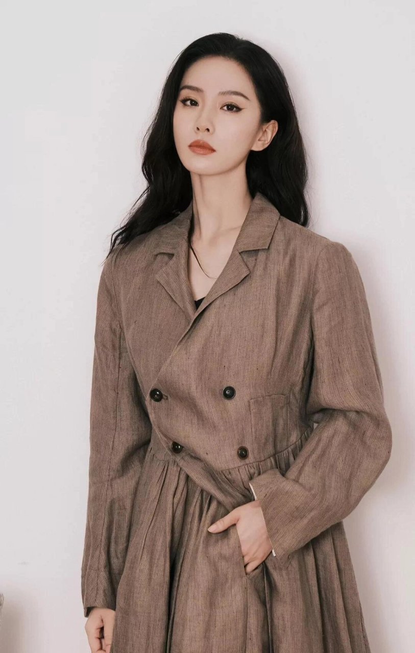 高贵典雅的刘诗诗  当追逐成为一种信仰,我们的青春就像点燃了一支