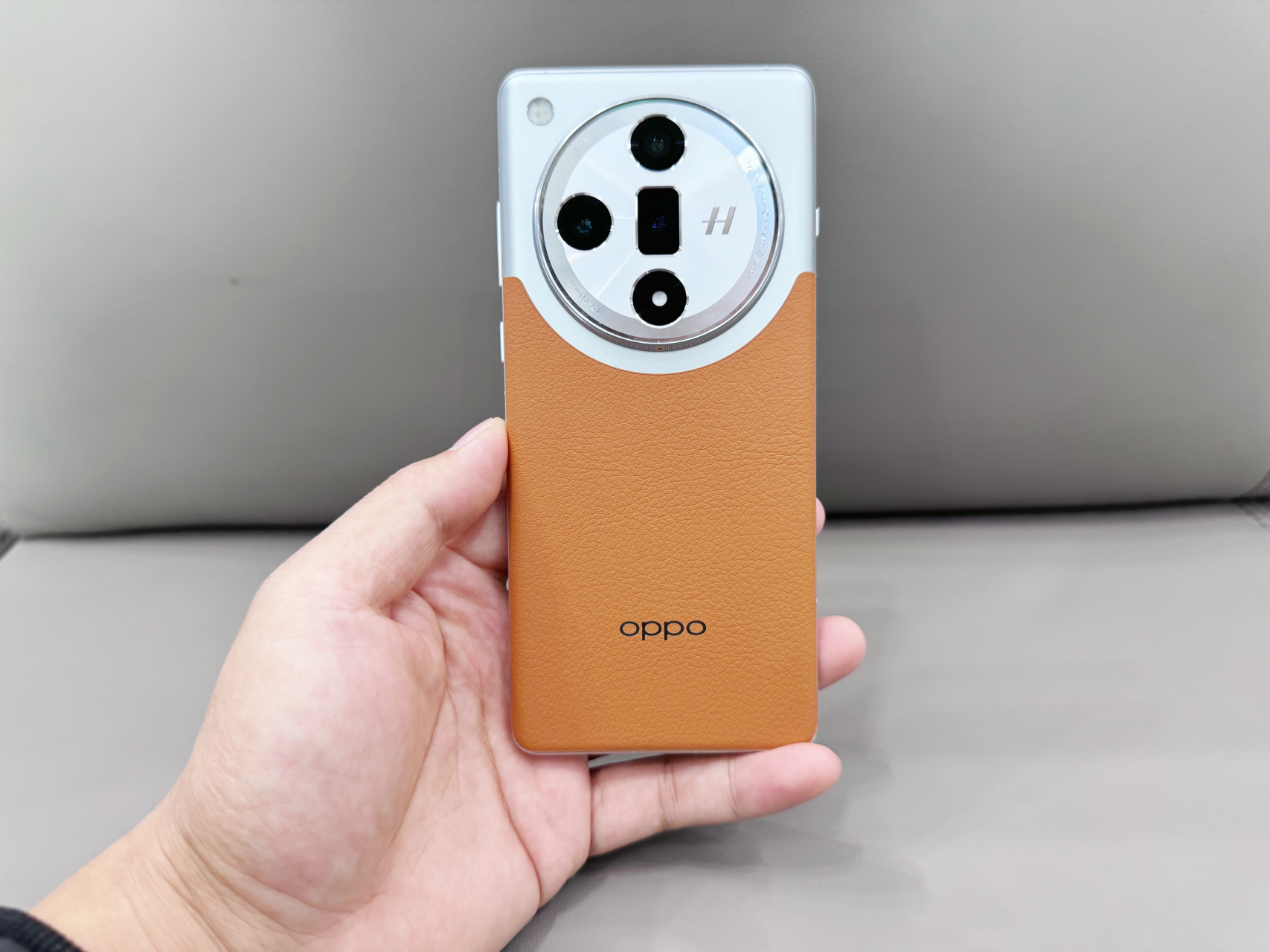 华为mate60和oppo find x7怎么选?