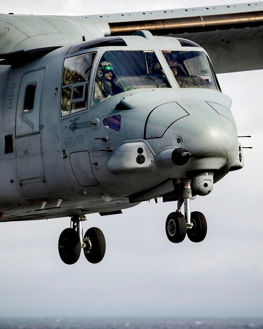 22倾转旋翼机,该机兼具了直升机与固定翼飞机的特点