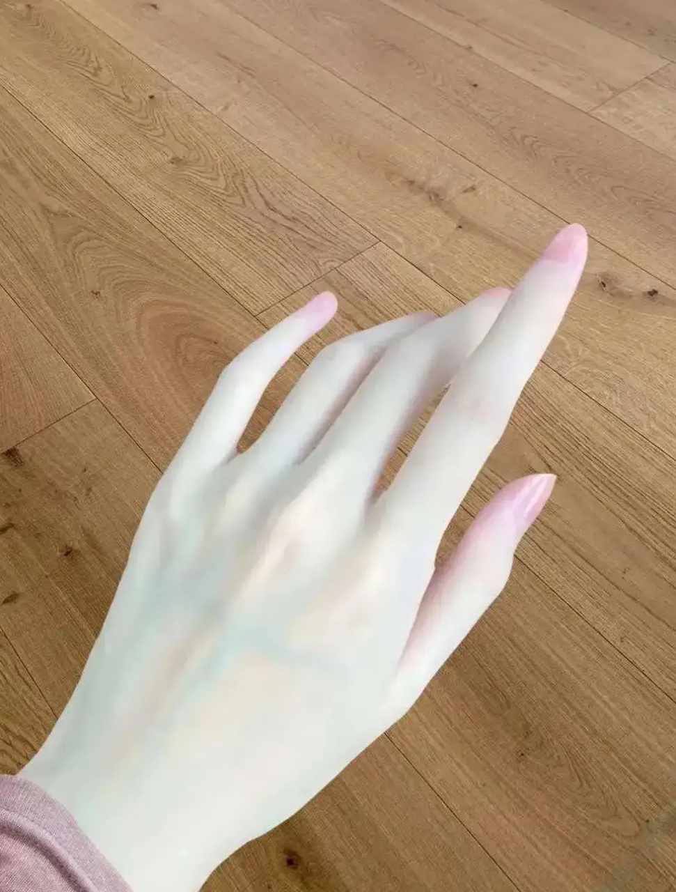 我也常常以此为傲,也甚是对自己的手很满意.