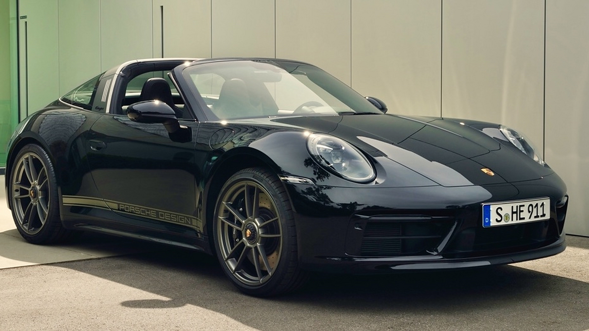 保时捷911跑车50周年纪念版车型,外观确实有那么一点意思