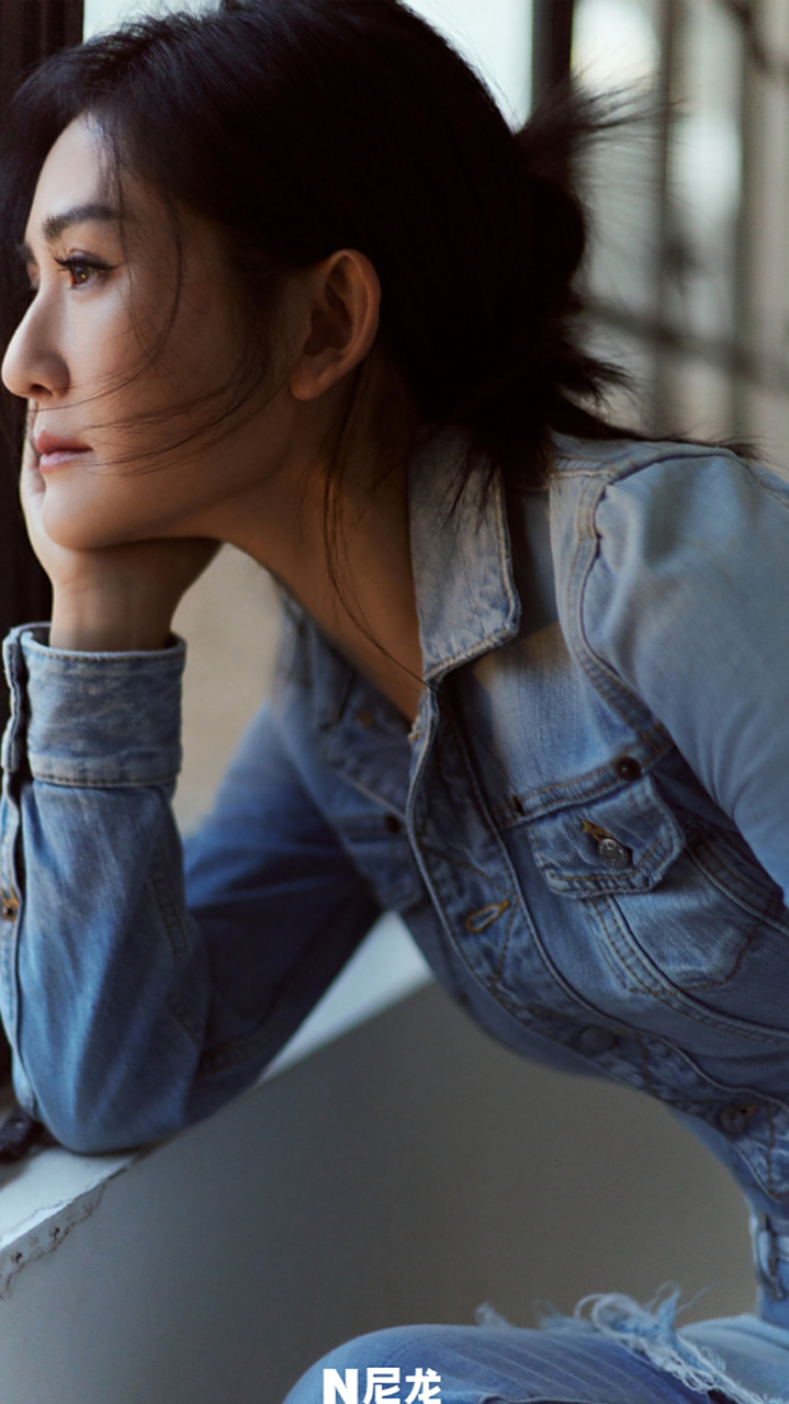 优质短图文计划# 谢娜最新杂志大片来啦~~ 这个妆容好适合娜姐!