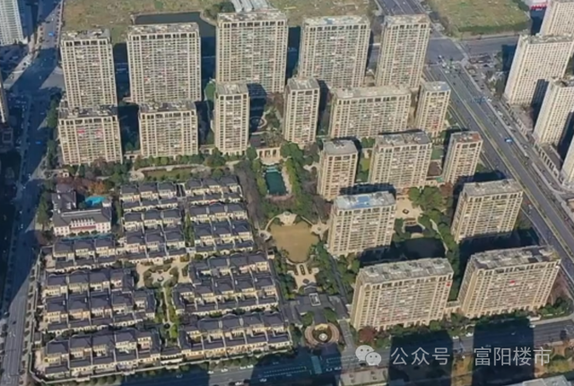 地铁口的绿城富春和园,只要一万八九,还送车位