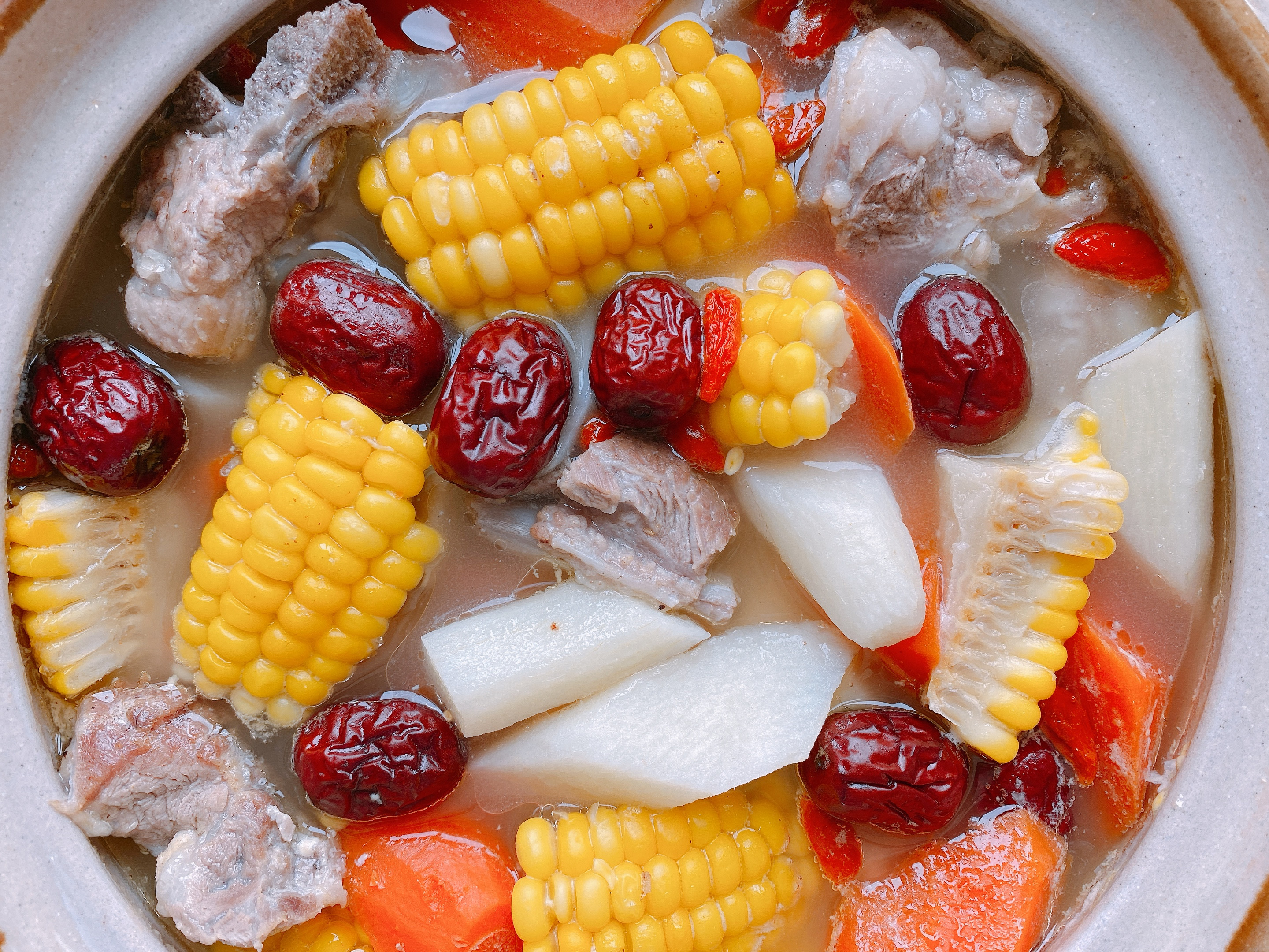 这个冬天妈妈们一定要学会这几种汤,做法简单,而且特别有营养!