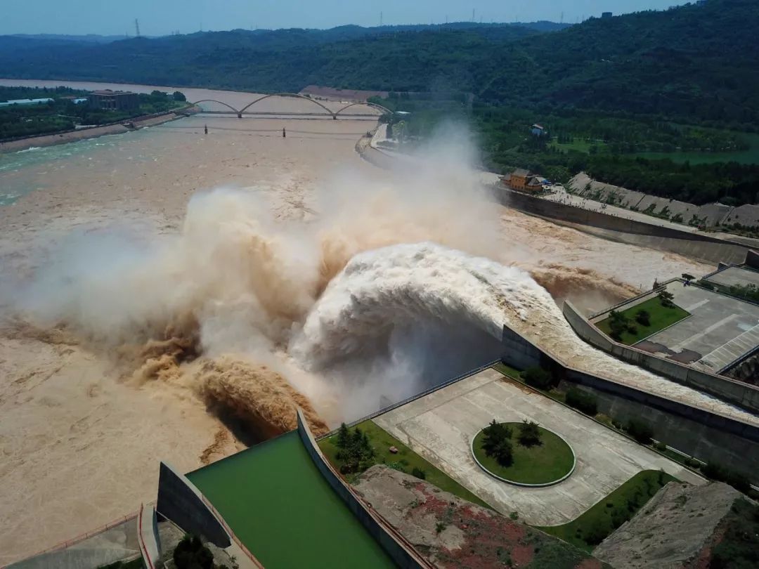 小浪底水电站事故图片