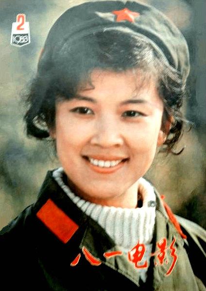 宋春丽:因拍戏终生不育,与丈夫丁克40多年,61岁才当上妈妈