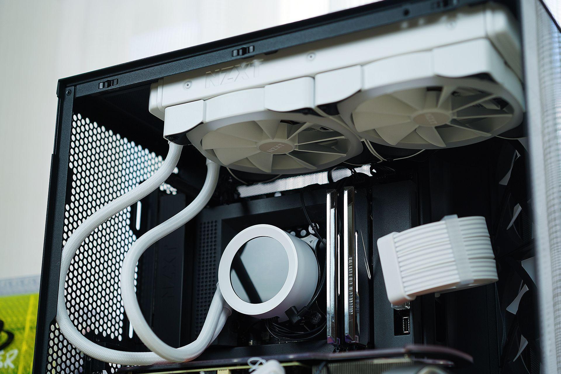 恩杰kraken z63 rgb水冷散热器具有高颜值,优秀散热性能和可玩性,2.