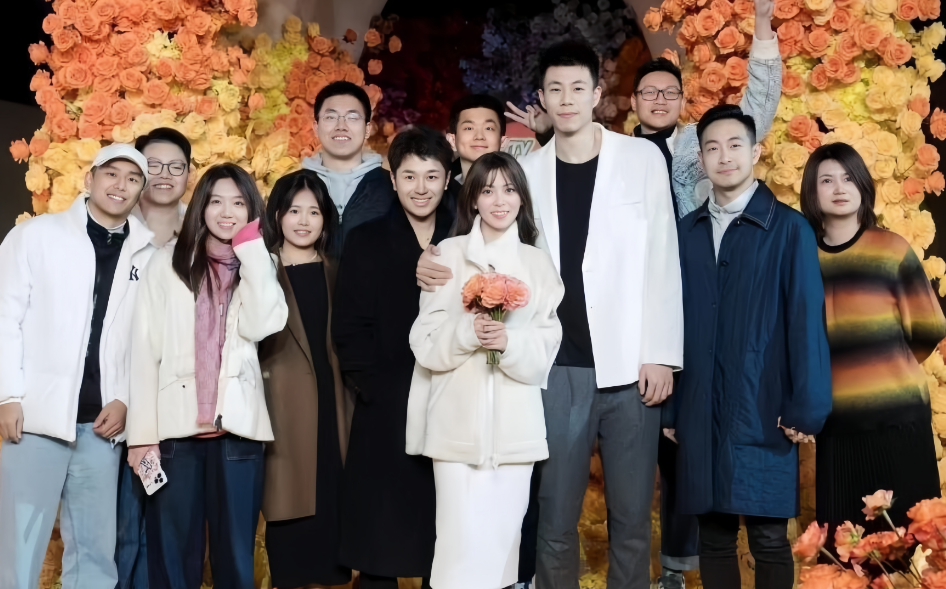 恭喜!曝张镇麟今日与女友杭州领证 24岁辽篮国手步入婚姻殿堂