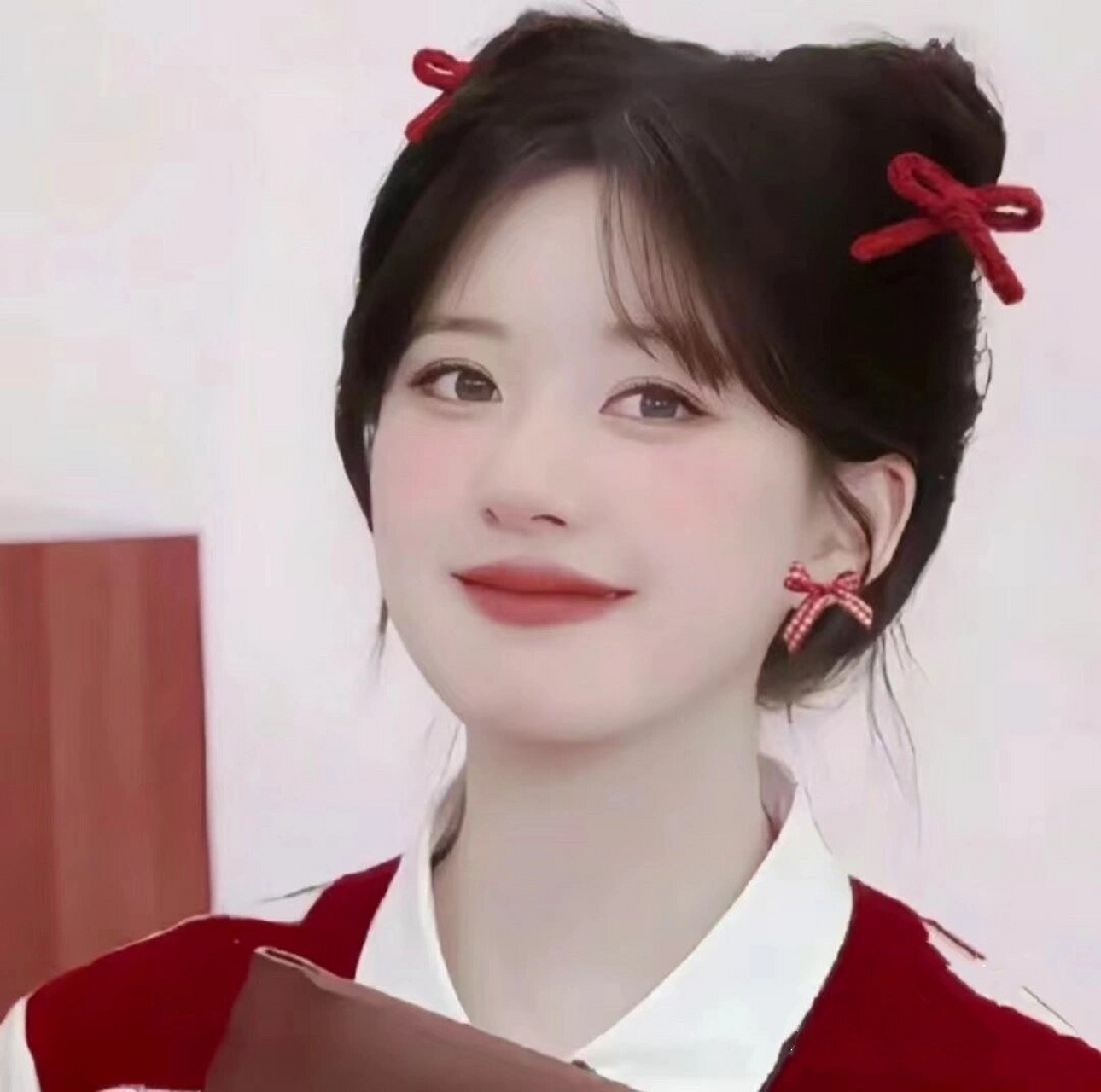 赵露思太美啦!这张稀有头像真的绝了,清新甜美的气质扑面而来