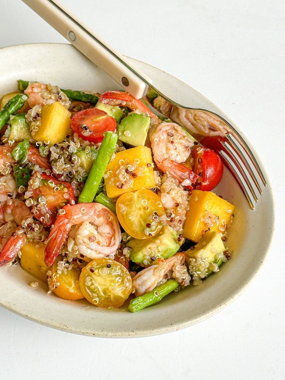 泰式鲜虾芒果沙拉异域风味轻食沙拉 给自己和小伙伴安排了泰式鲜虾
