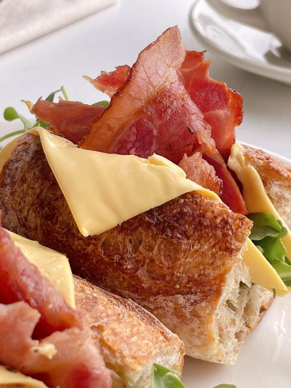 五分钟快手早餐法棍的n种吃法法棍三明治 法棍芝士芝麻菜口蘑培根沙拉