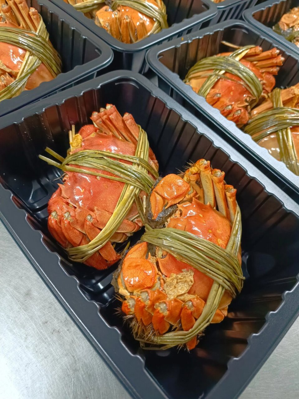 熟醉蟹地道无锡味  熟醉蟹是无锡地区一道非常有名的传统美食,它的