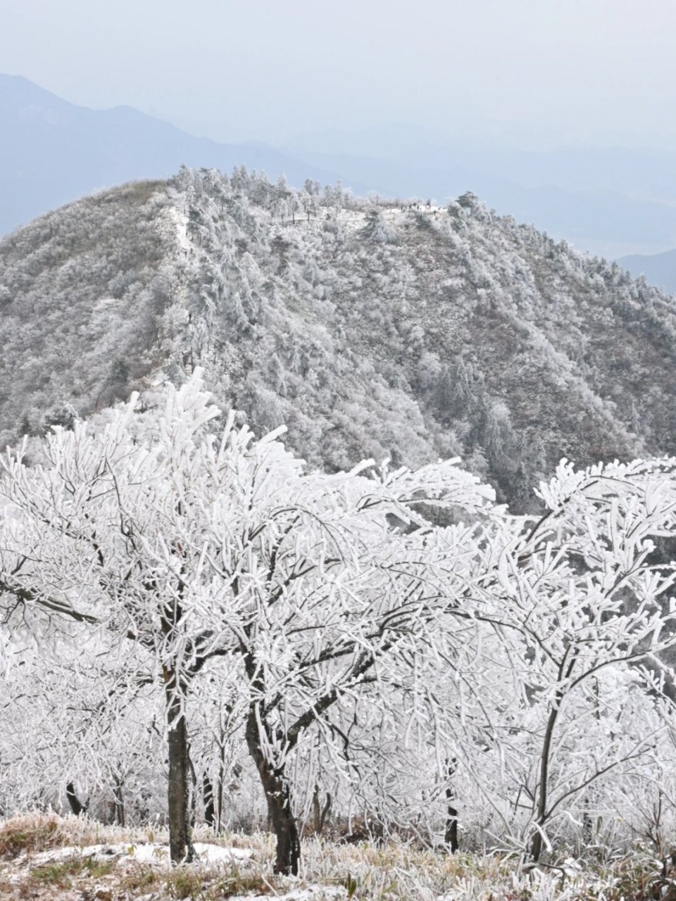 富阳龙门山雪景图片