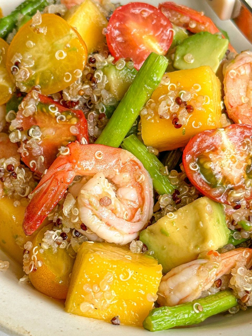 泰式鲜虾芒果沙拉异域风味轻食沙拉 给自己和小伙伴安排了泰式鲜虾