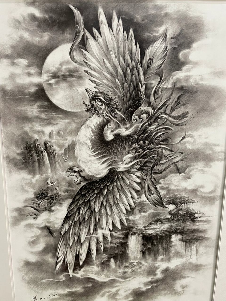 在中华文化中,凤凰象征着吉祥,美丽和高贵